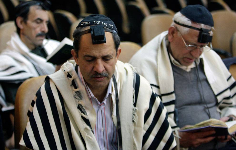 Dentro de una sinagoga de Irán